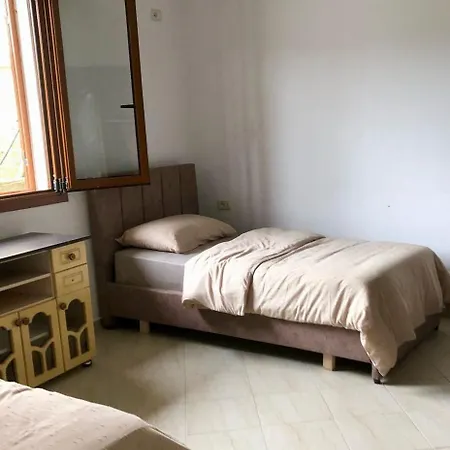 Bm House Дуррес
